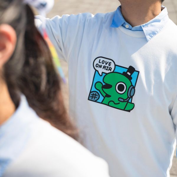 怪奇聯名雲朵 T-shirt